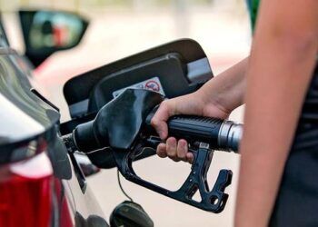 Giá xăng dầu trong nước dự báo sắp tăng mạnh