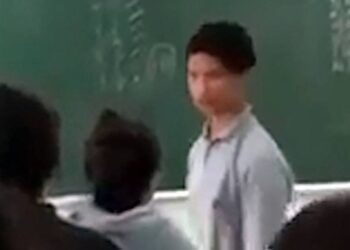 Học sinh vô lễ với giáo viên: Do phụ huynh quá nuông chiều?