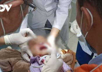 Làm rõ thông tin cảnh sát giao thông đánh em bé 3 tuổi trọng thương