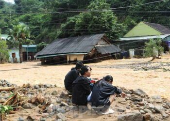 Lũ quét kinh hoàng: "Mất hết, không biết phải sống sao!''