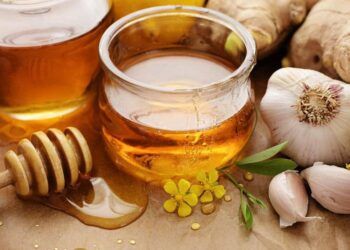 Mật ong kết hợp thêm loại gia vị quen thuộc trong bếp: Lợi ích gấp đôi