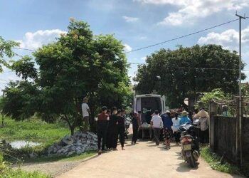 Nam sinh lớp 12 bị bạn cùng trường đâm tử vong trên đường đi học về