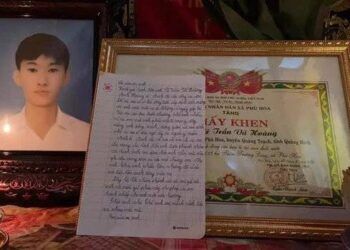 nam sinh tu vong sau khi cuu 2 em nho thoat canh duoi nuoc tren song gianh Quảng Bình: Nam sinh tử vong khi liều mình cứu 2 em nhỏ đuối nước trên sông Gianh Nam sinh tử vong sau khi cứu 2 em nhỏ thoát cảnh đuối nước trên sông Gianh