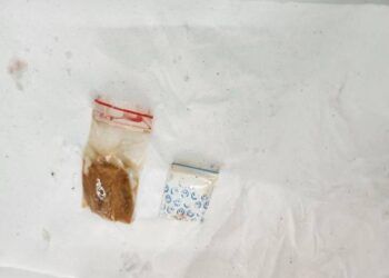 Nam thanh niên nuốt 2 gói ma túy khi gặp công an