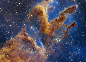 NASA chụp được bàn tay ma quái đang nắn ra thế giới mới