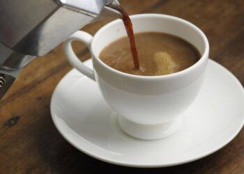 Nghiên cứu tiết lộ số tách cà phê nên uống mỗi ngày để giảm bệnh tật