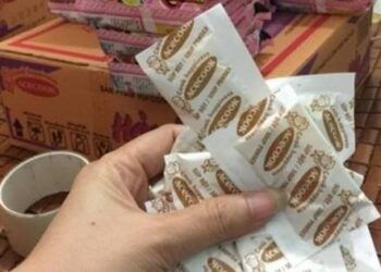 Người dân cẩn trọng khi mua gói súp "Hảo Hảo tôm chua cay"