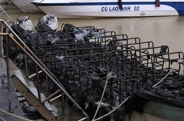 Nguyên nhân ban đầu vụ 8 ca nô, tàu du lịch bốc cháy ở bến Cửa Đại