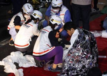 Nhân chứng thảm kịch Itaewon: 'Tôi cảm giác mình sẽ chết nếu chẳng may bị ngã'