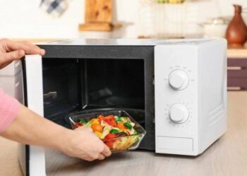 Những dụng cụ nhà bếp tiềm ẩn nguy cơ gây hại cho sức khỏe