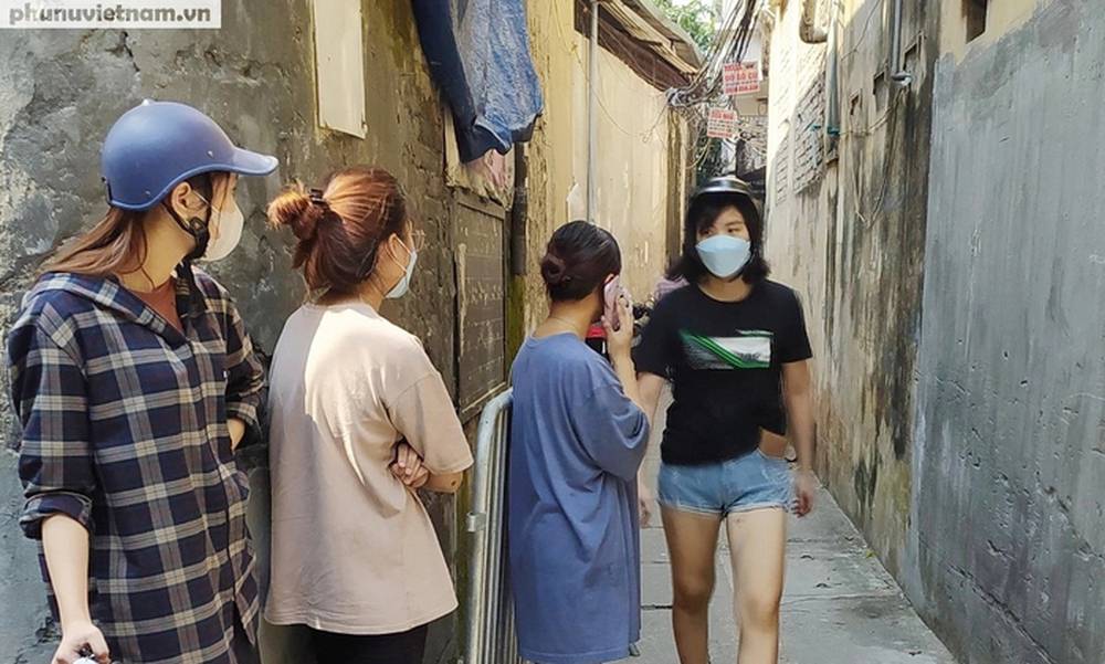 Nữ sinh viên kể lại giây phút thoát khỏi đám cháy chung cư mini ở Hà Nội: 'Một là chết, hai là liều'