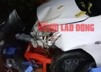 Ôtô lao vào đám tang, nhiều người bị thương