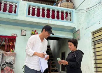 Phan Anh, Thủy Tiên, Đại Nghĩa, Hòa Minzy và dàn sao Việt lên đường vào miền Trung làm từ thiện sau bão Noru