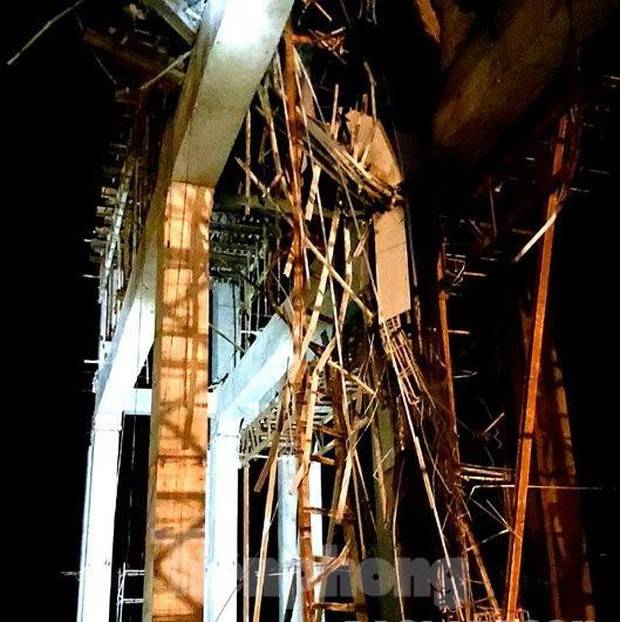 Sập giàn giáo công trình thuỷ điện ở Lạng Sơn làm 3 người rơi xuống sông Kỳ Cùng