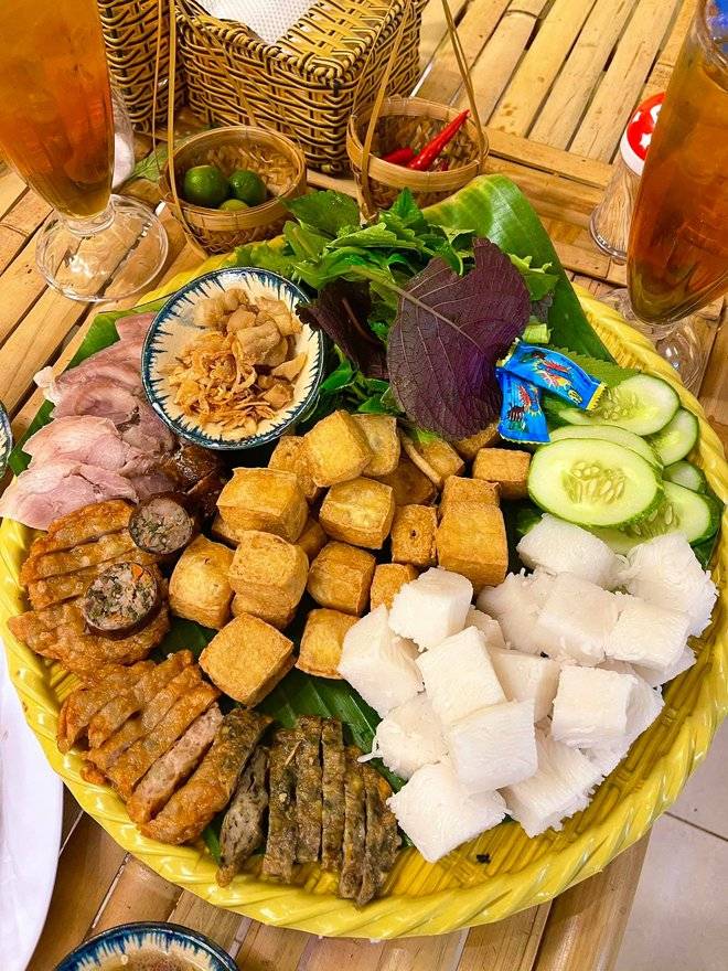 Sau bún đậu, có thêm đặc sản Hà Nội khiến ẩm thực TP.HCM “dậy sóng”