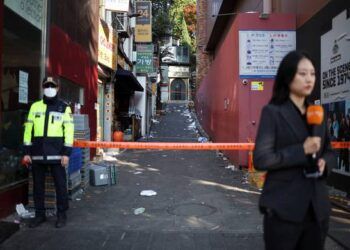 Thảm kịch giẫm đạp ở Seoul: Vì sao có đến 98 cô gái trẻ thiệt mạng?