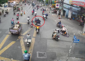 TP.HCM: Người phụ nữ bị giật túi xách có vàng và gần 500 triệu đồng