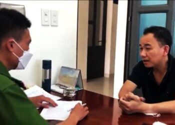 Vụ tài xế Mercedes tông chết người ở Phan Thiết: 3 người 'phe' nạn nhân bị khởi tố