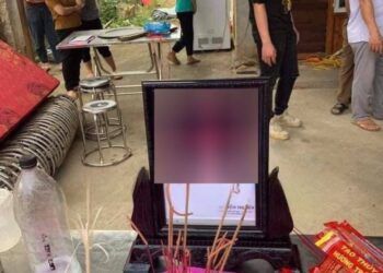 Vụ truy sát kinh hoàng ở Bắc Ninh: Tang lễ đẫm nước mắt và hành động đầy xót xa của bố mẹ nạn nhân