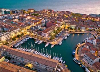 Vùng đất ở Italy trả tiền cho khách du lịch ghé thăm