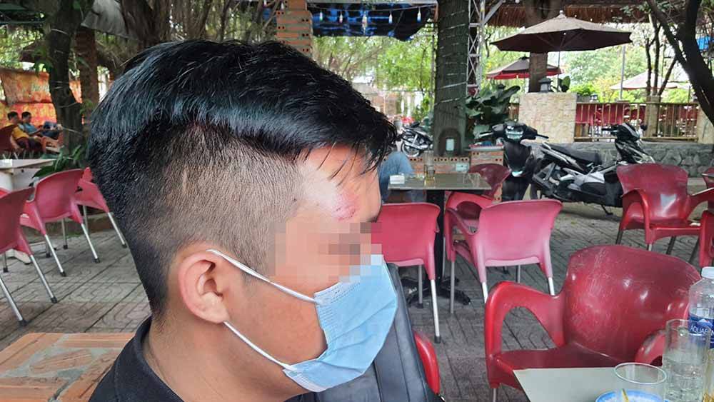 Xác minh clip thanh niên cầm súng doạ bắn người trong quán ăn Xác minh clip thanh niên cầm súng doạ bắn người trong quán ăn