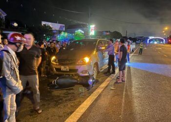 Xe Innova kéo lê xe máy gần 2km: Tài xế xay xỉn khiến người dân bất bình