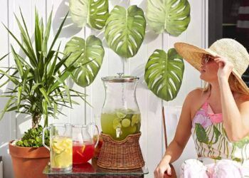 Ý tưởng trang trí độc đáo cho những bức tường ngoài trời