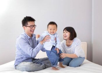 7 cau noi cha me nen giao tiep voi tre moi ngay de con tu tin hon Cha mẹ nên giao tiếp với trẻ mỗi ngày để con tự tin hơn! 7 câu nói cha mẹ nên giao tiếp với trẻ mỗi ngày để con tự tin hơn!