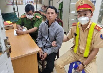 Bắt đối tượng hiếp dâm em gái cùng mẹ khác cha