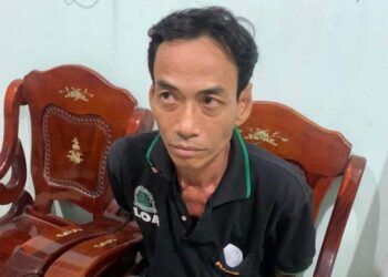 Bắt giữ gã đàn ông đâm nhiều nhát vào người tình và con gái nạn nhân