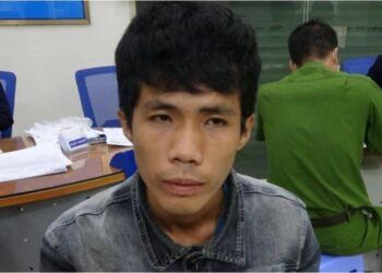 Bắt nghi phạm dùng súng và bom giả xông vào cướp ngân hàng