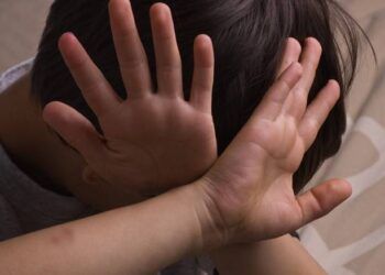 Bé gái 17 tháng tuổi tử vong nghi do bị người giữ trẻ bạo hành