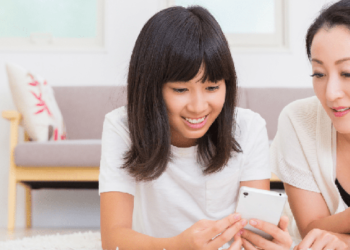 Cha mẹ cần làm gì khi con biết yêu?