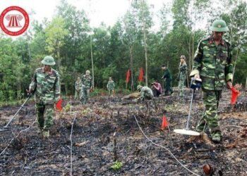 Chế tạo thiết bị xì tháo thuốc nổ để xử lý bom mìn