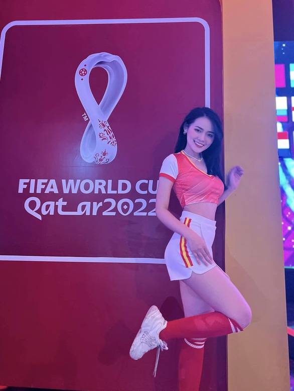 Có nên để 'hot girl' bình luận World Cup?