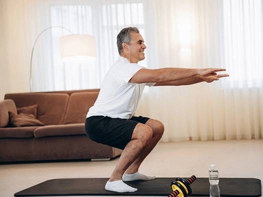 Đàn ông sau 45 tuổi không nên tập 3 môn thể dục sẽ hại cột sống, khớp gối