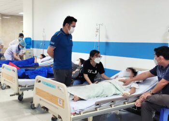 Điều tra vụ 257 học sinh nhập viện nghi do ngộ độc thực phẩm