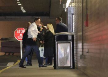 Elon Musk chính thức đuổi việc một nửa nhân viên Twitter