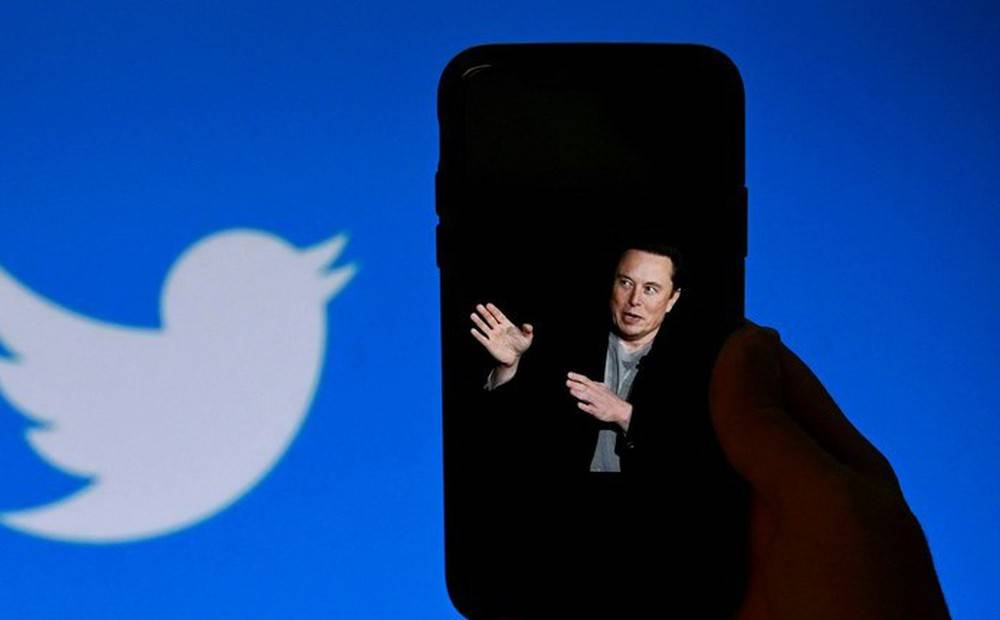 Elon Musk có thể tự sản xuất điện thoại mới nếu Twitter bị tẩy chay