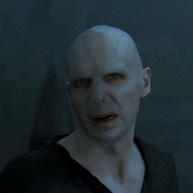 Giải mã bí ẩn lớn bậc nhất của Harry Potter: Vì sao phản diện Voldemort không có mũi?