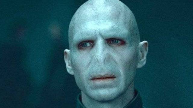 Giải mã bí ẩn lớn bậc nhất của Harry Potter: Vì sao phản diện Voldemort không có mũi?