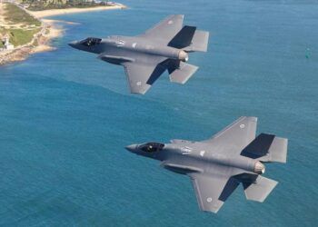 Hàn Quốc tung 80 tiêm kích đối phó với 180 máy bay chiến đấu của Triều Tiên