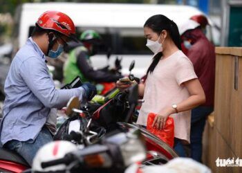 Hàng nhái từ Trung Quốc vào Việt Nam giống hàng chính hãng đến 80%