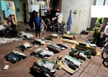 Khởi tố đối tượng tàng trữ một ‘kho’ súng PCP trong nhà