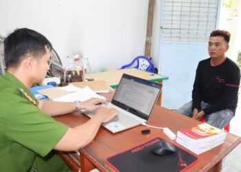 Khởi tố YouTuber "Thánh khờ miền Tây"