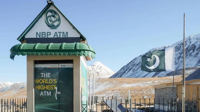 Máy rút tiền 'cô đơn' nhất thế giới - cột mốc 'check-in' du lịch mới ở độ cao 4.000m