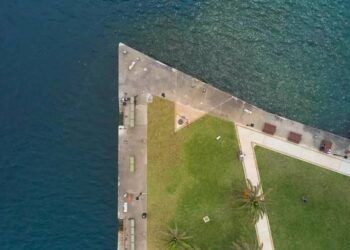 Mở tour du lịch thăm "tam giác quỷ" Bermuda