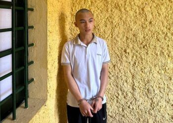 nghi ngo bi cuop nguoi yeu cho dem xuong dung da tan cong doi thu Thanh niên dùng đá tấn công đối thủ vì nghi ngờ bị "cướp người yêu" Nghi ngờ bị 'cướp' người yêu, chờ đêm xuống dùng đá tấn công đối thủ