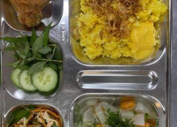 Ngộ độc thực phẩm tại trường Ischool Nha Trang: 1 học sinh tử vong