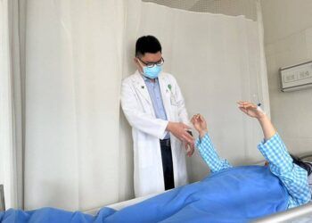 nhung sai lam can tranh Những sai lầm cần tránh khi sơ cứu đột quỵ Những sai lầm cần tránh